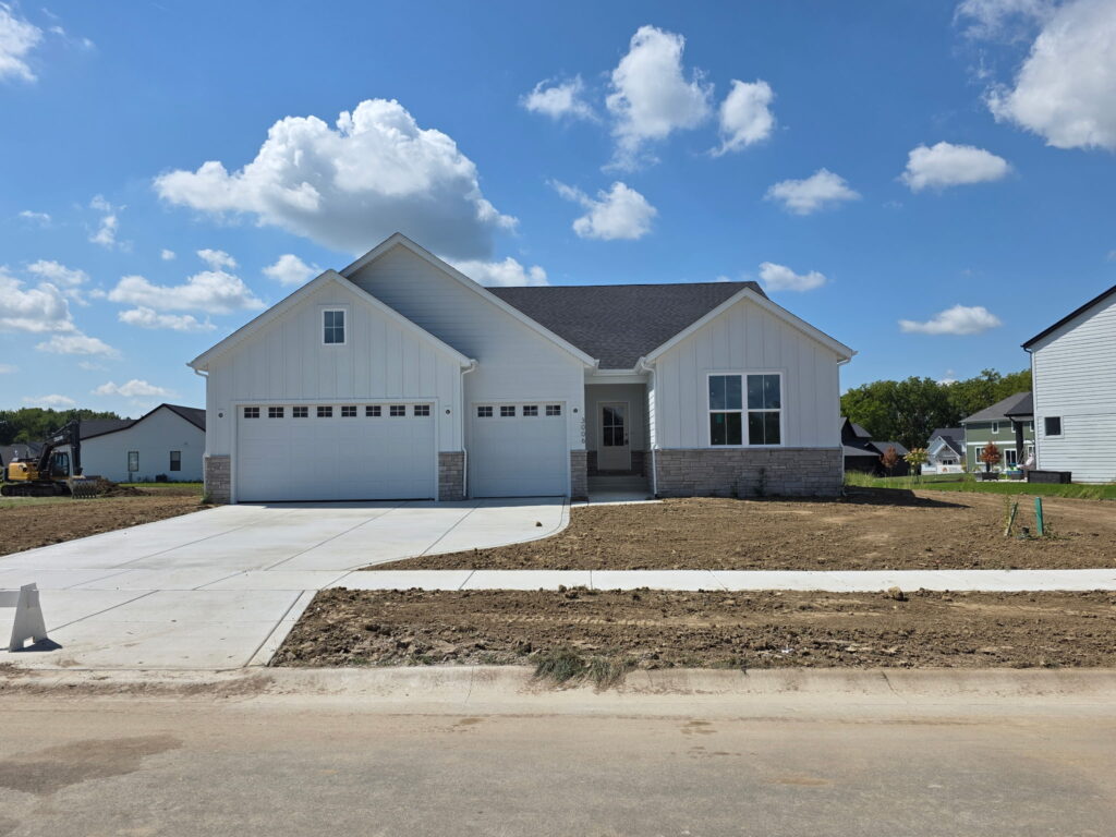 3006 Old Oak Dr